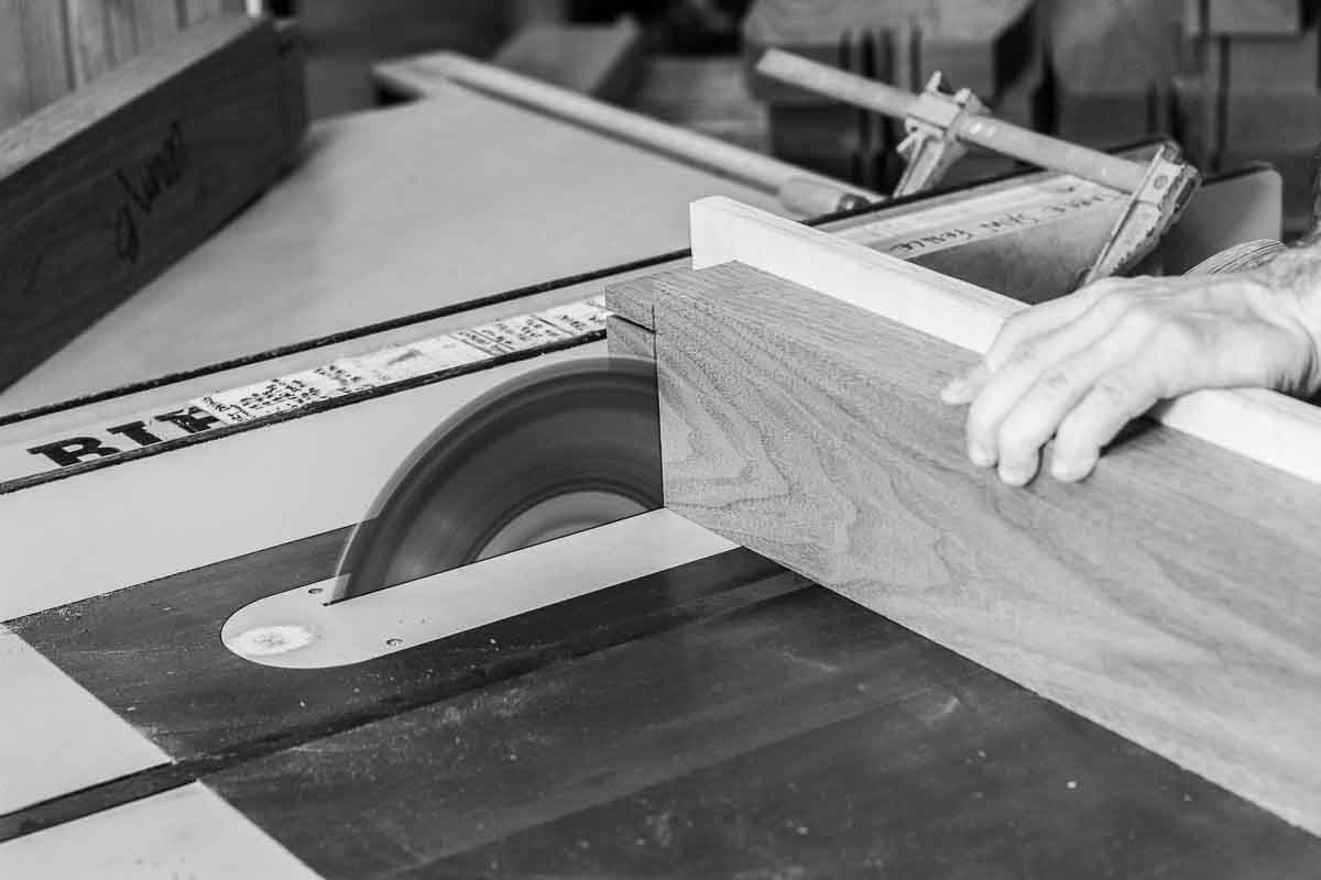 cutting rocking chair arm tenon on table saw 4