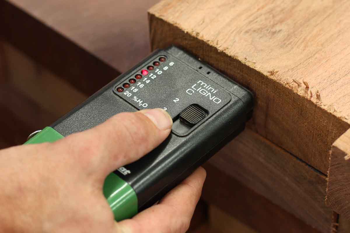 measuring moisture (wet)