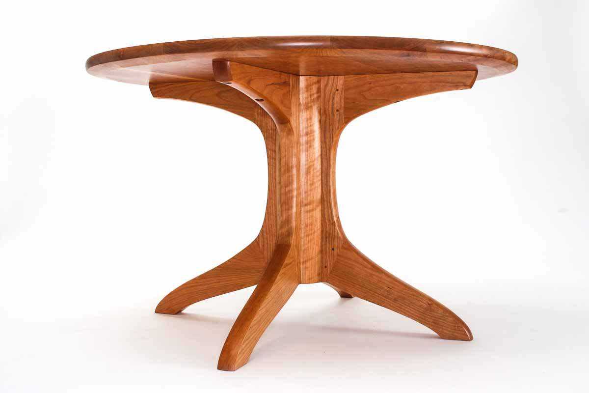 Johnson pedestal table without an apron