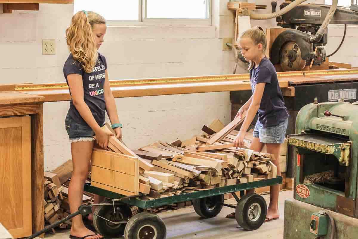 Wiley and Ivey loading kindling