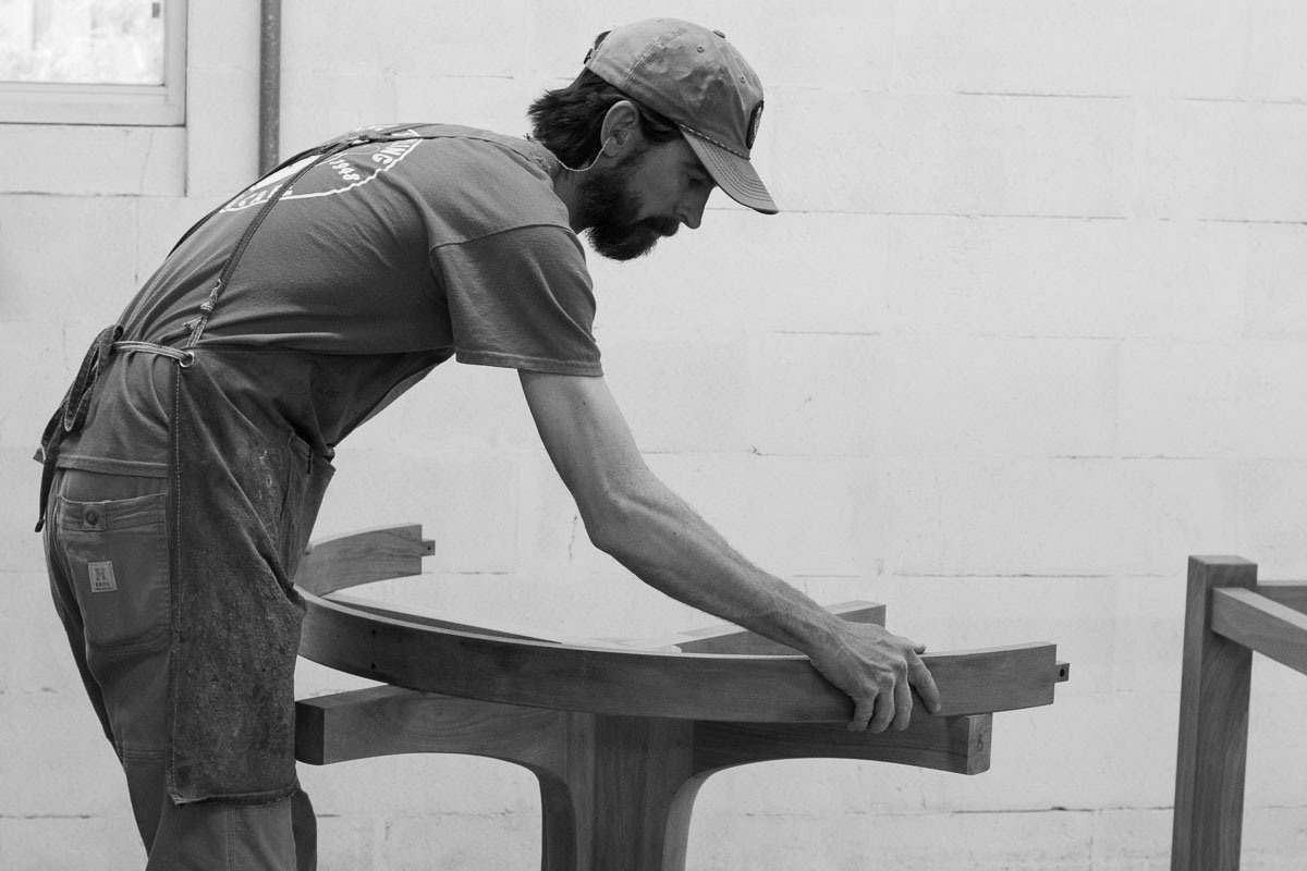 Bonner assembling curved extension table apron